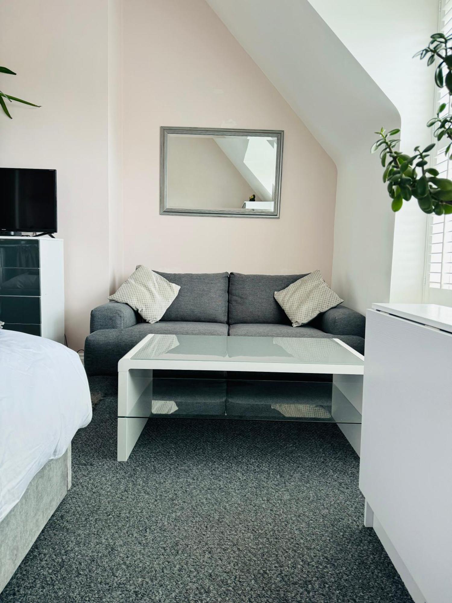 Penthouse Suite, Sea View, Close To Shops, Beach And Train St Leonards-on-Sea エクステリア 写真
